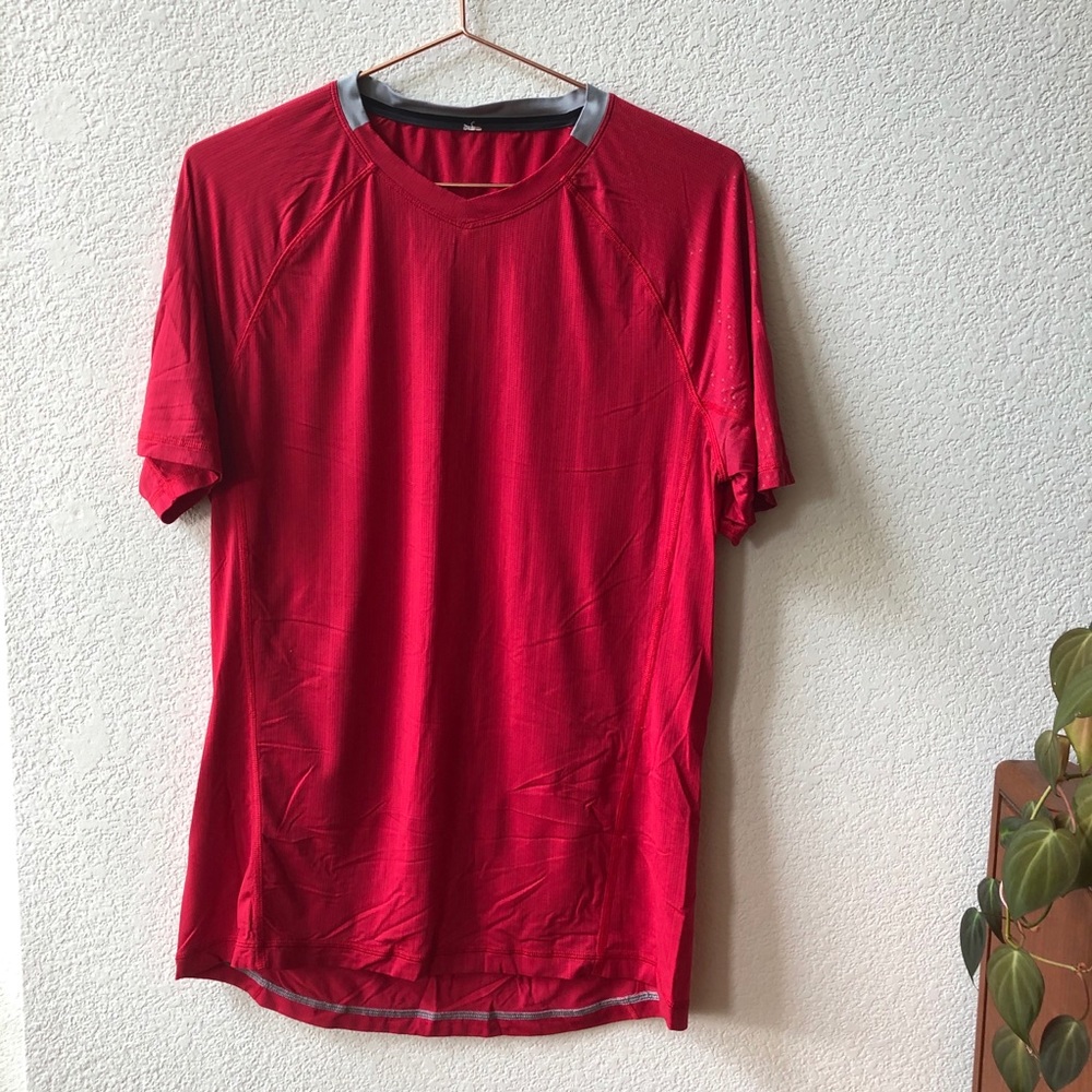 lululemon athletica Red Short Sleeve Men's Tee
